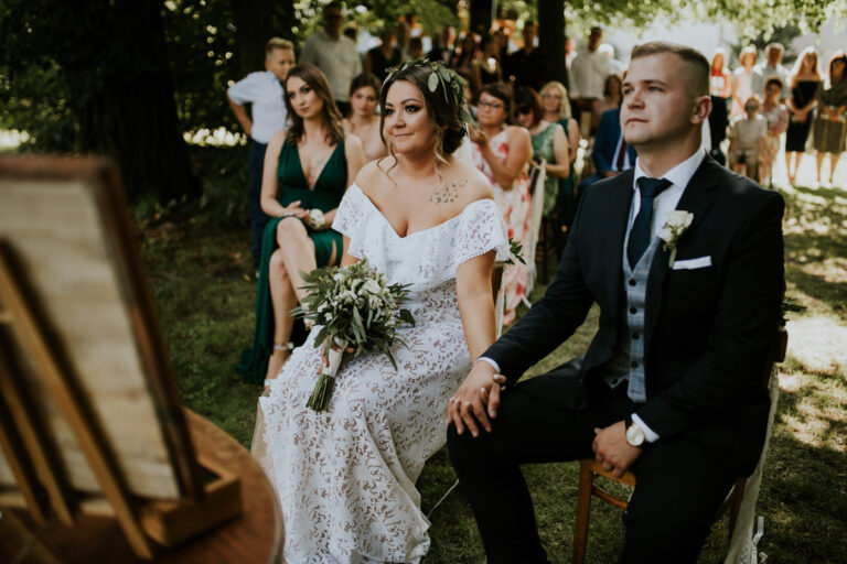 Ślub w plenerze Łódź i okolice – jak to ogarnąć, żeby nie zwariować?
